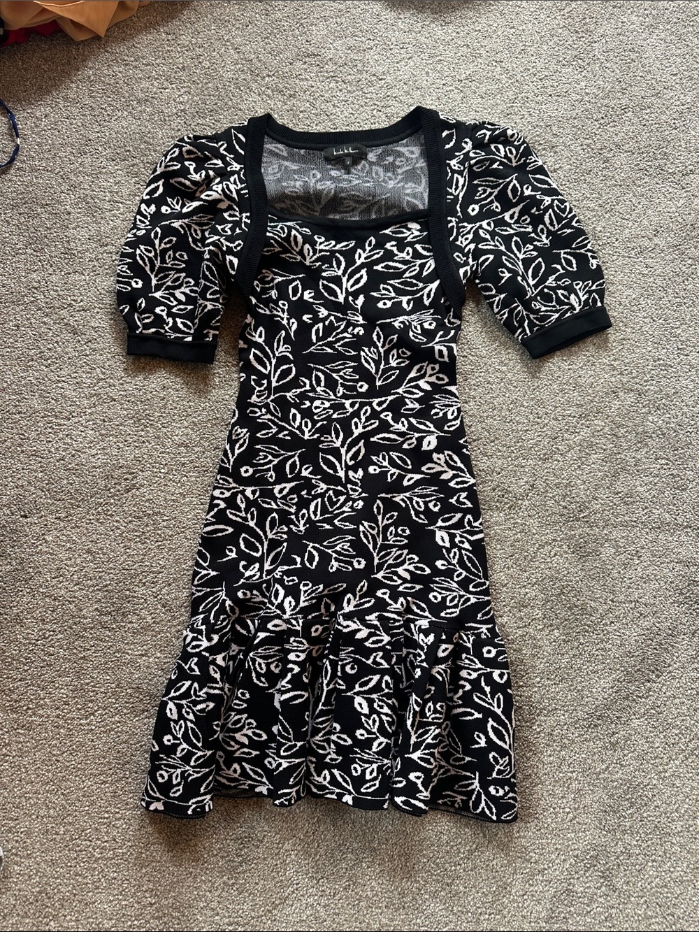 Black & White Floral Knit Square-Neck Dress Size P